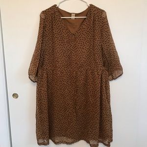 Fun pattern, details casual dress